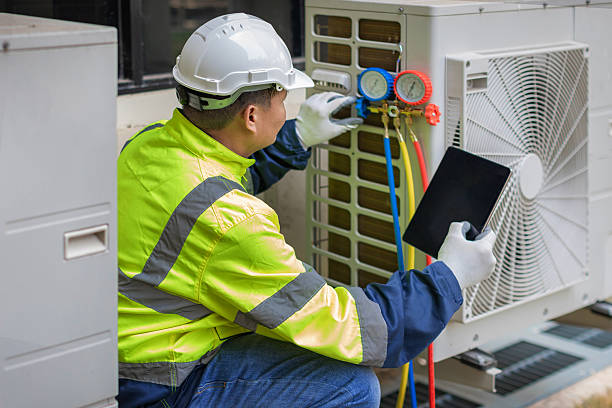 Professional Hvac technician working in Coatesville, IN